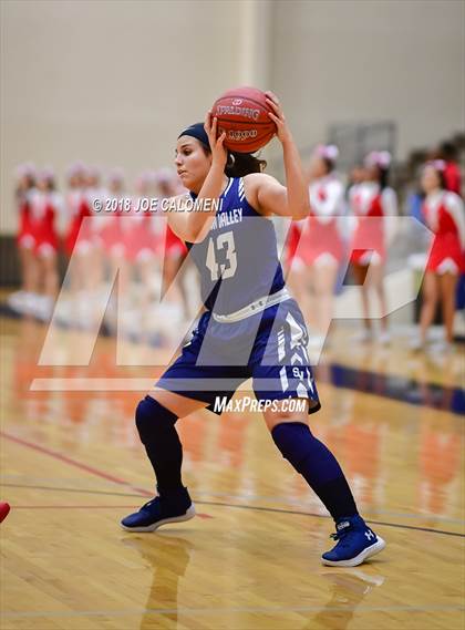 Thumbnail 1 in Taft [William H.] vs Smithson Valley (Class 6A Bi District) photogallery.