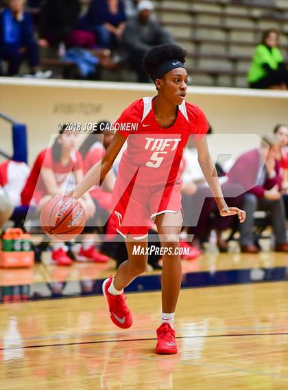Thumbnail 1 in Taft [William H.] vs Smithson Valley (Class 6A Bi District) photogallery.