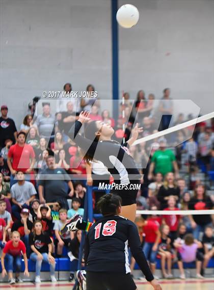 Thumbnail 3 in St. Michael vs. Mogollon (AIA 1A Final) photogallery.