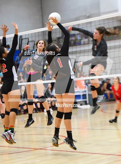 Thumbnail 3 in St. Michael vs. Mogollon (AIA 1A Final) photogallery.