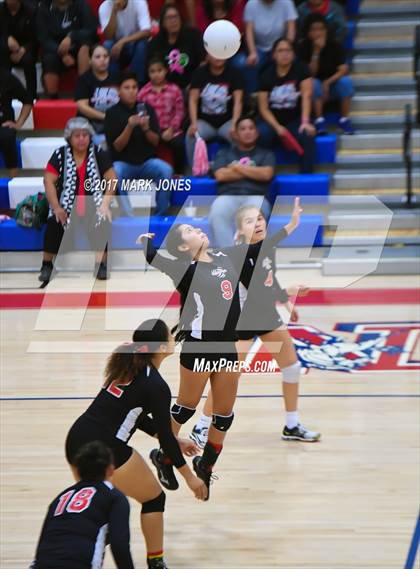 Thumbnail 2 in St. Michael vs. Mogollon (AIA 1A Final) photogallery.