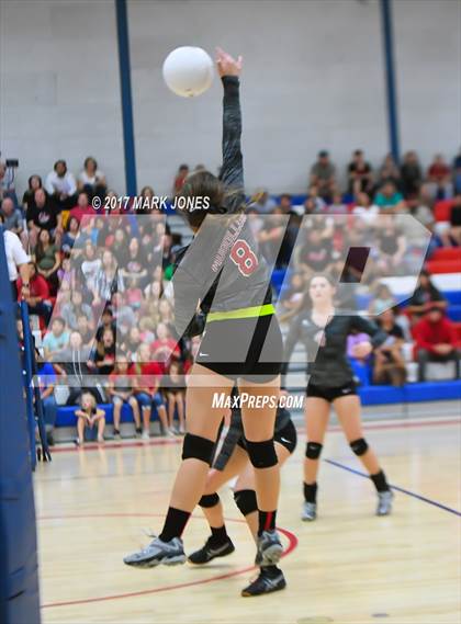 Thumbnail 2 in St. Michael vs. Mogollon (AIA 1A Final) photogallery.
