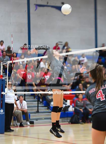 Thumbnail 2 in St. Michael vs. Mogollon (AIA 1A Final) photogallery.