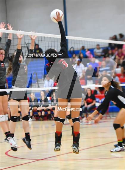 Thumbnail 2 in St. Michael vs. Mogollon (AIA 1A Final) photogallery.