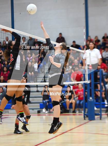 Thumbnail 2 in St. Michael vs. Mogollon (AIA 1A Final) photogallery.