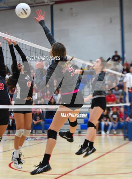 Thumbnail 2 in St. Michael vs. Mogollon (AIA 1A Final) photogallery.