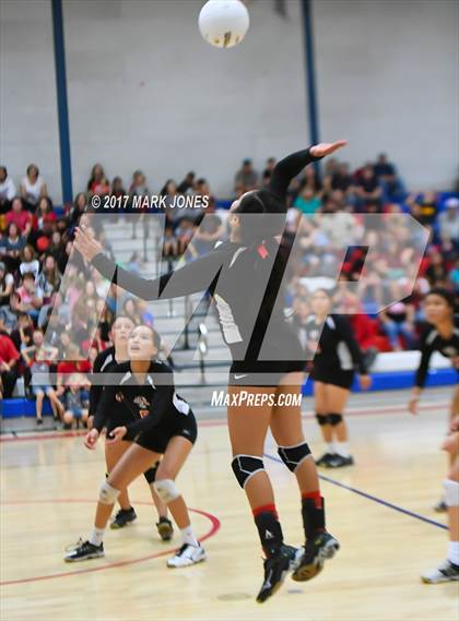 Thumbnail 2 in St. Michael vs. Mogollon (AIA 1A Final) photogallery.