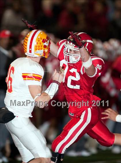 Thumbnail 3 in Mater Dei vs. Mission Viejo (CIF SS Playoffs) photogallery.