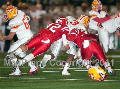 Thumbnail 3 in Mater Dei vs. Mission Viejo (CIF SS Playoffs) photogallery.