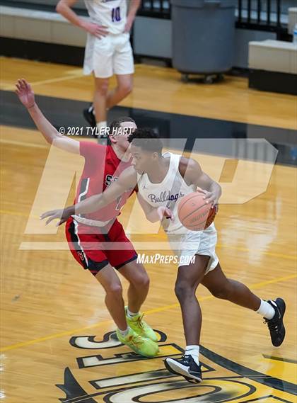 Thumbnail 3 in Terre Haute South Vigo vs. Brownsburg (Sectional Semifinal) photogallery.