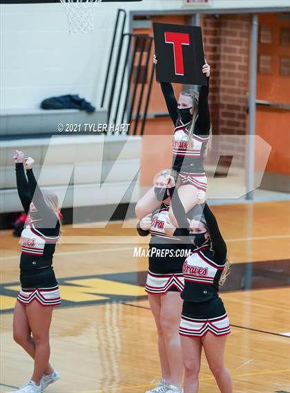 Thumbnail 1 in Terre Haute South Vigo vs. Brownsburg (Sectional Semifinal) photogallery.
