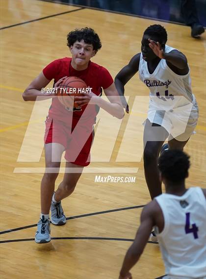 Thumbnail 2 in Terre Haute South Vigo vs. Brownsburg (Sectional Semifinal) photogallery.