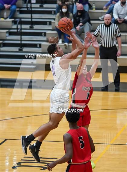 Thumbnail 2 in Terre Haute South Vigo vs. Brownsburg (Sectional Semifinal) photogallery.