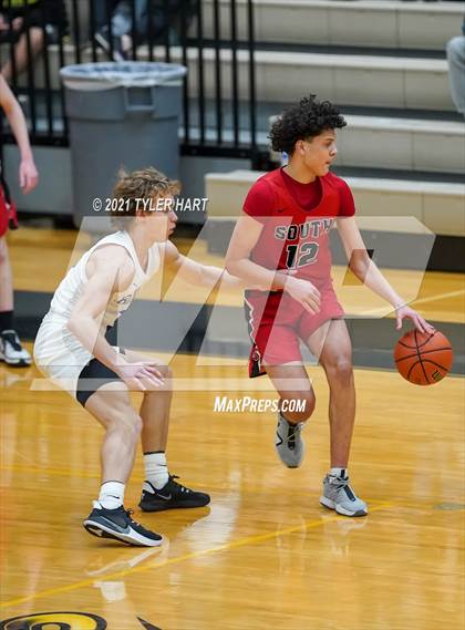 Thumbnail 1 in Terre Haute South Vigo vs. Brownsburg (Sectional Semifinal) photogallery.