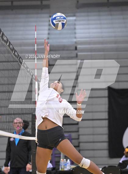 Thumbnail 2 in Marymount vs. Mater Dei (Durango Fall Classic) photogallery.