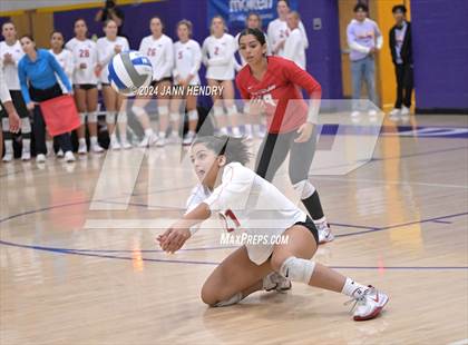 Thumbnail 1 in Marymount vs. Mater Dei (Durango Fall Classic) photogallery.