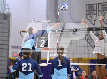Thumbnail 2 in Marymount vs. Mater Dei (Durango Fall Classic) photogallery.