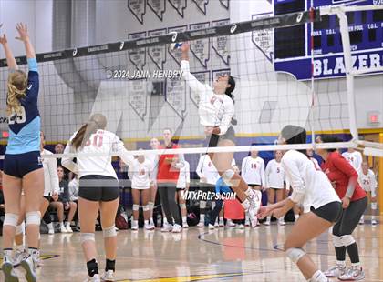 Thumbnail 1 in Marymount vs. Mater Dei (Durango Fall Classic) photogallery.