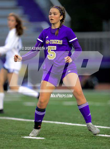 Thumbnail 2 in Archbishop Hannan @ Thibodaux photogallery.