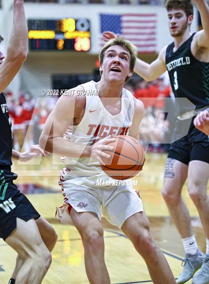 Thumbnail 2 in Westfield vs Fishers (IHSAA 4A Round 1 Sectional) photogallery.