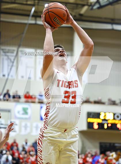 Thumbnail 2 in Westfield vs Fishers (IHSAA 4A Round 1 Sectional) photogallery.