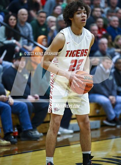 Thumbnail 3 in Westfield vs Fishers (IHSAA 4A Round 1 Sectional) photogallery.