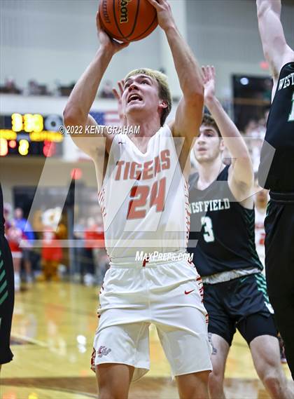 Thumbnail 3 in Westfield vs Fishers (IHSAA 4A Round 1 Sectional) photogallery.