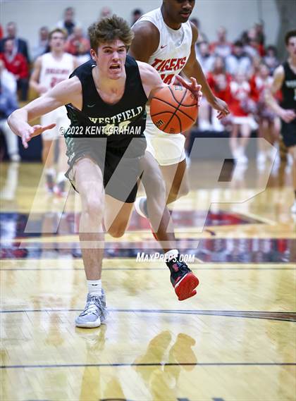 Thumbnail 3 in Westfield vs Fishers (IHSAA 4A Round 1 Sectional) photogallery.