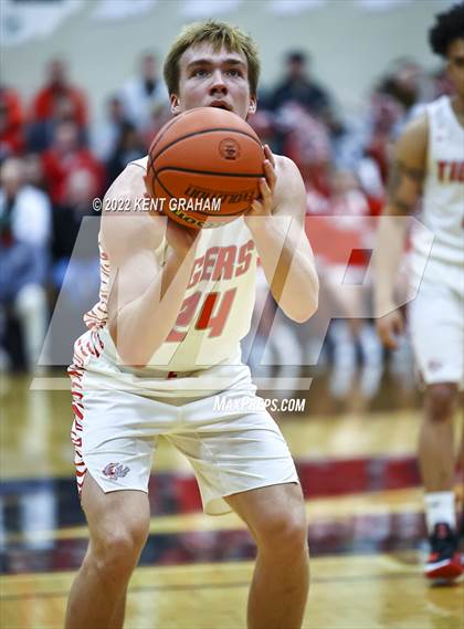 Thumbnail 2 in Westfield vs Fishers (IHSAA 4A Round 1 Sectional) photogallery.