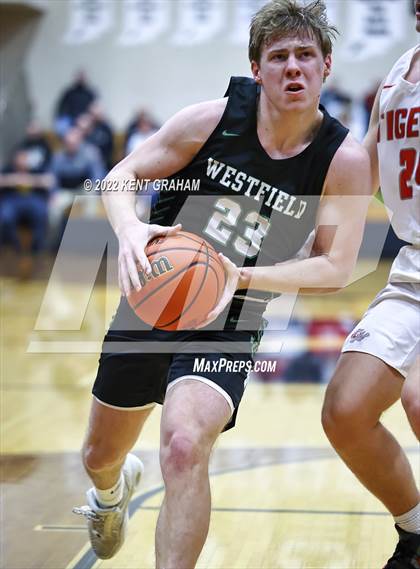 Thumbnail 2 in Westfield vs Fishers (IHSAA 4A Round 1 Sectional) photogallery.
