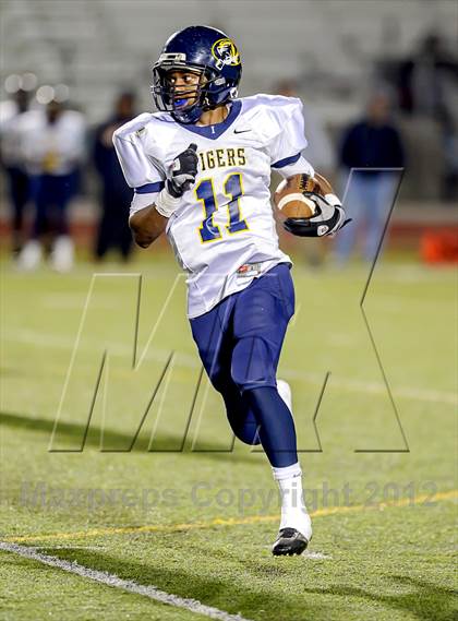 Thumbnail 2 in Inderkum vs. Vista del Lago (CIF SJS D3 Semifinal) photogallery.