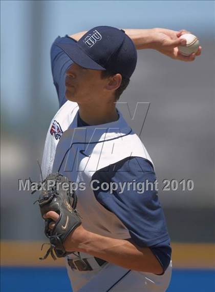 Thumbnail 2 in Elk Grove vs. Pleasant Grove (CIF SJS D1 Playoffs) photogallery.