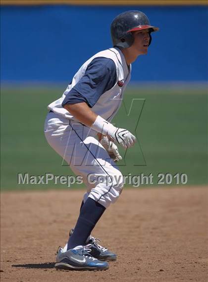 Thumbnail 2 in Elk Grove vs. Pleasant Grove (CIF SJS D1 Playoffs) photogallery.