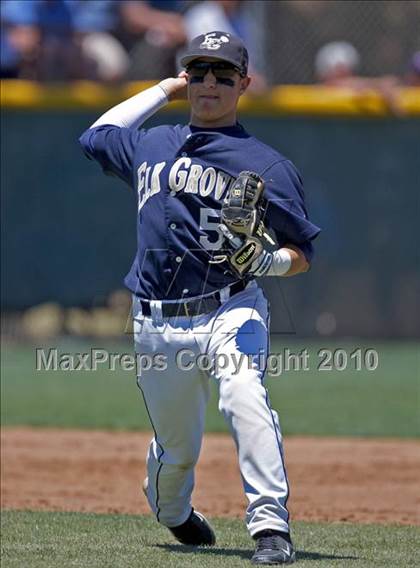 Thumbnail 3 in Elk Grove vs. Pleasant Grove (CIF SJS D1 Playoffs) photogallery.