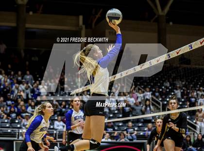 Thumbnail 2 in Beckville vs. Crawford (UIL Volleyball 2A Semi-Finals)  photogallery.