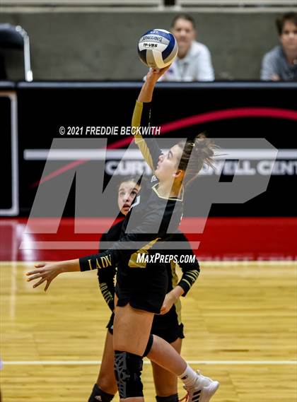 Thumbnail 2 in Beckville vs. Crawford (UIL Volleyball 2A Semi-Finals)  photogallery.