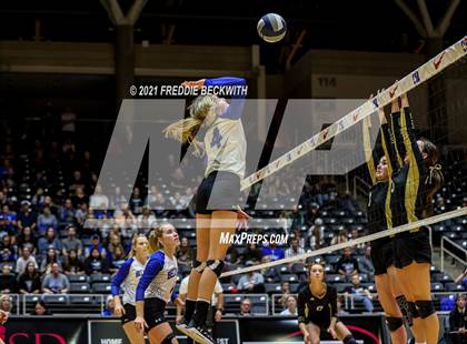 Thumbnail 2 in Beckville vs. Crawford (UIL Volleyball 2A Semi-Finals)  photogallery.