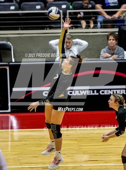Thumbnail 2 in Beckville vs. Crawford (UIL Volleyball 2A Semi-Finals)  photogallery.
