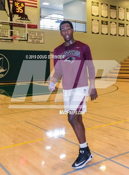 Thumbnail 3 in The Nueva School vs. Eastside College Prep (CIF-CCS D5 Boys Championship) photogallery.