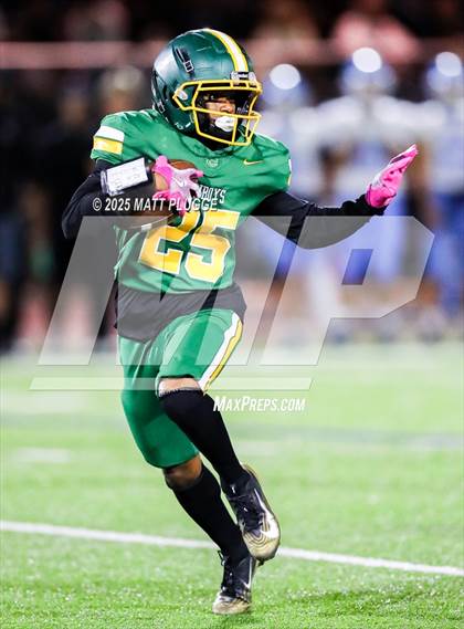 Thumbnail 2 in Saugus @ Canyon photogallery.