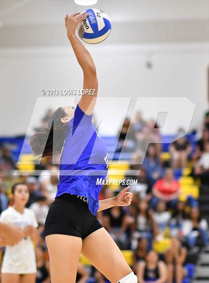 Thumbnail 2 in Baldwin Park @ Charter Oak photogallery.