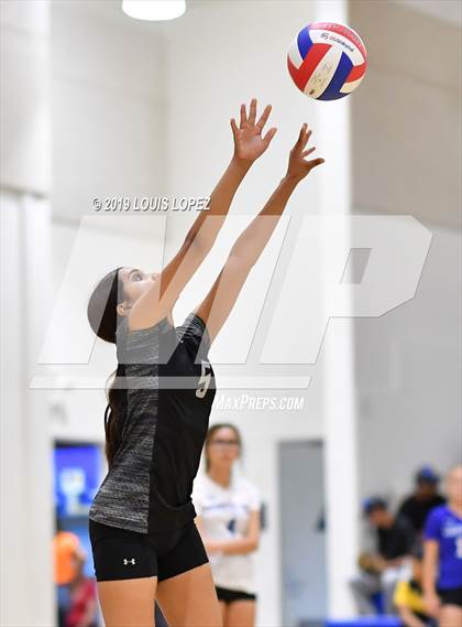 Thumbnail 3 in Baldwin Park @ Charter Oak photogallery.