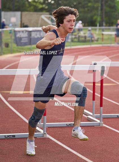 Thumbnail 3 in Rosehill Eagle Relays (300M Hurdles) photogallery.