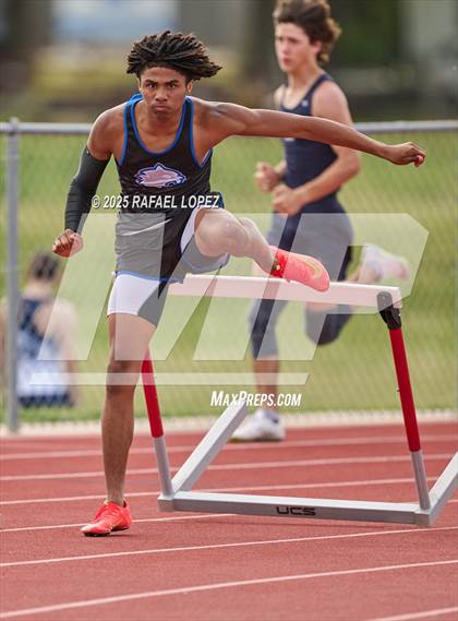 Thumbnail 2 in Rosehill Eagle Relays (300M Hurdles) photogallery.