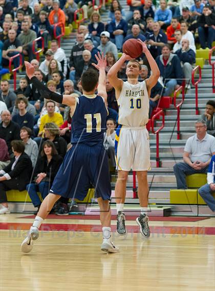 Thumbnail 2 in Franklin Regional vs. Hampton (WPIAL Class AAAA Quarterfinal) photogallery.