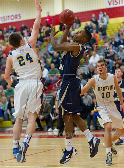 Thumbnail 3 in Franklin Regional vs. Hampton (WPIAL Class AAAA Quarterfinal) photogallery.