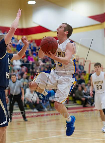 Thumbnail 2 in Franklin Regional vs. Hampton (WPIAL Class AAAA Quarterfinal) photogallery.