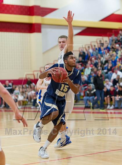 Thumbnail 3 in Franklin Regional vs. Hampton (WPIAL Class AAAA Quarterfinal) photogallery.