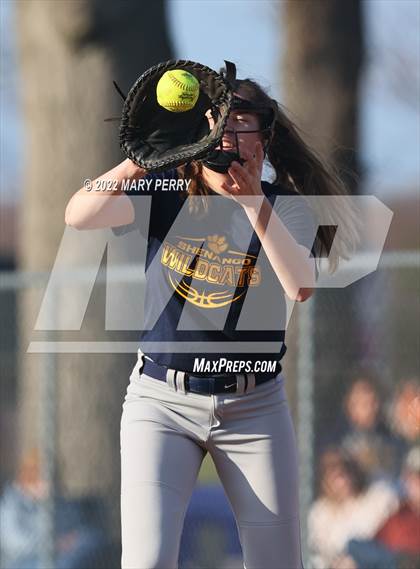 Thumbnail 3 in Springdale @ Shenango photogallery.