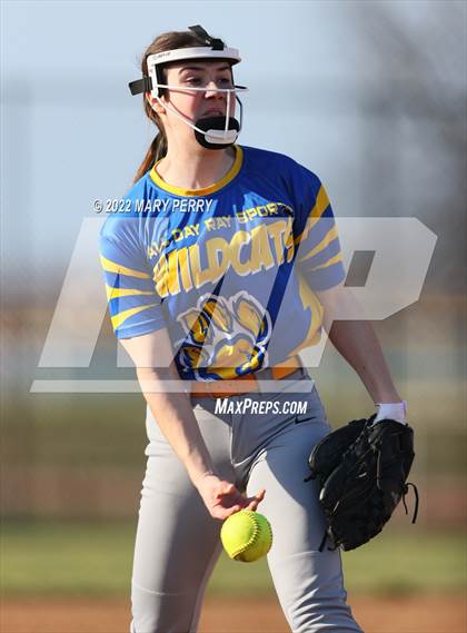 Thumbnail 2 in Springdale @ Shenango photogallery.